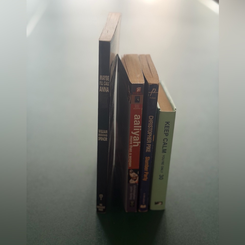 Book Bundle - Picture 3 of 6